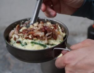 recette bivouac polenta ail des ours poporre réchaud